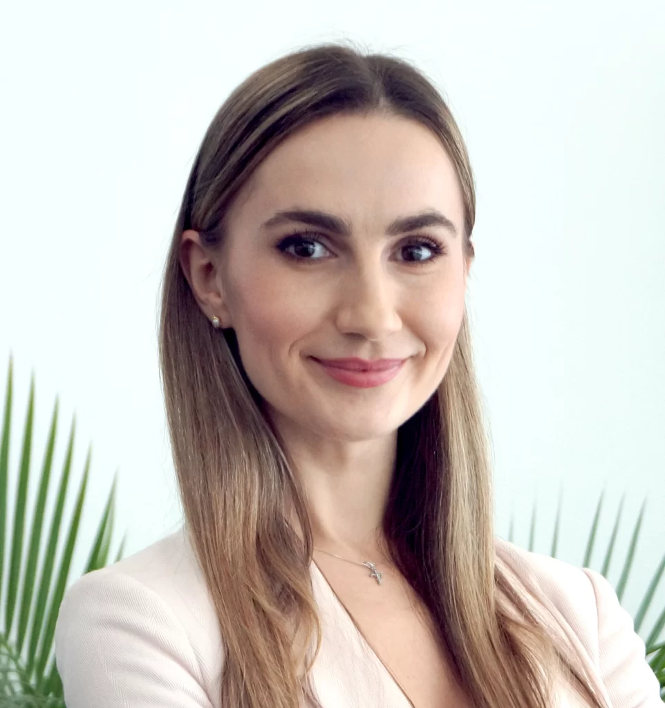 Elena Babii, Sustainabillity Consultant, AESG