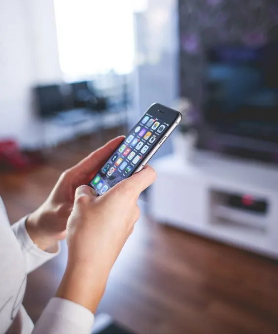 Do Smart Building Technologies Influence the Property Industry and Wor